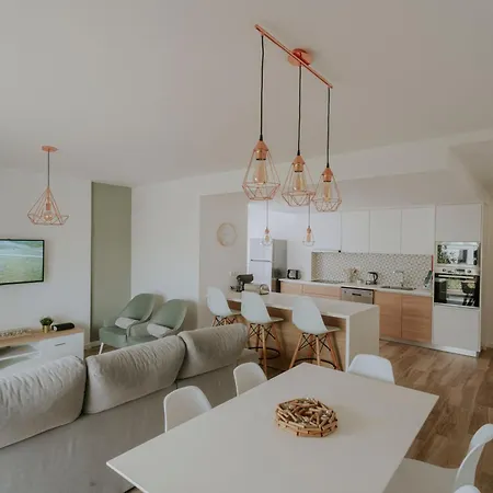 70 - Holidays Lejlighed *